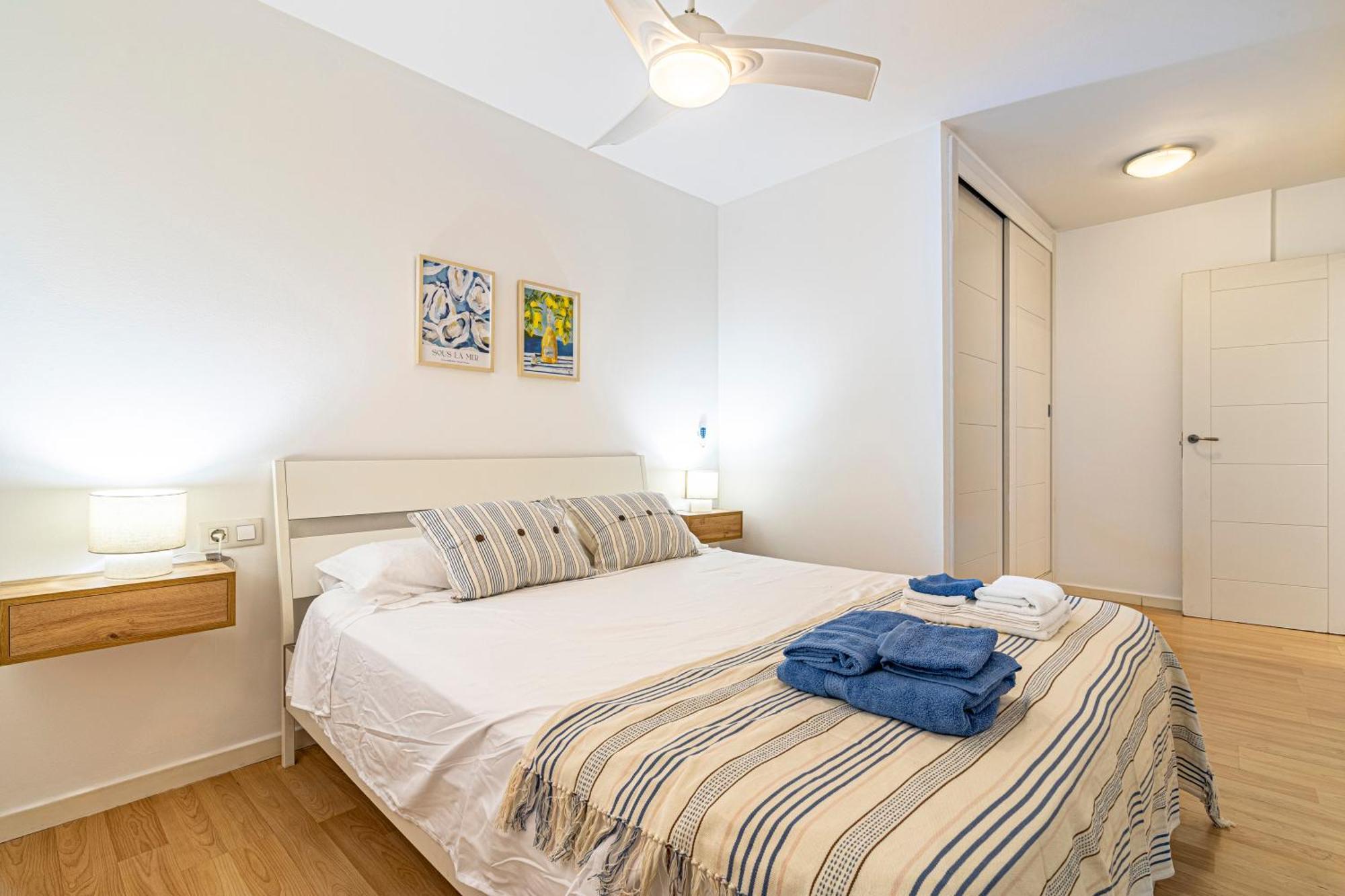 Solis Mare Apartments - Pedregalejo Beach Malaga Bagian luar foto