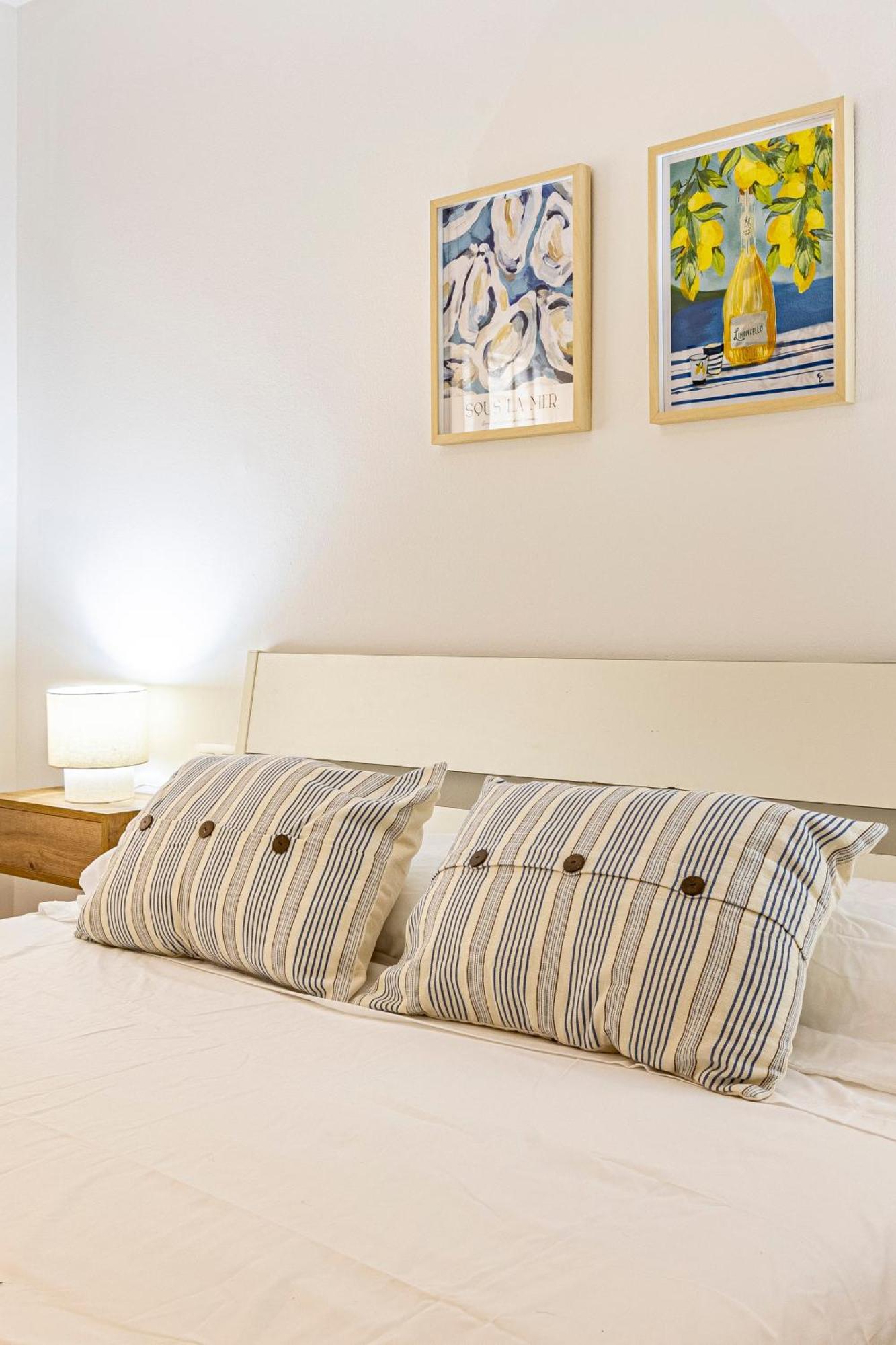 Solis Mare Apartments - Pedregalejo Beach Malaga Bagian luar foto