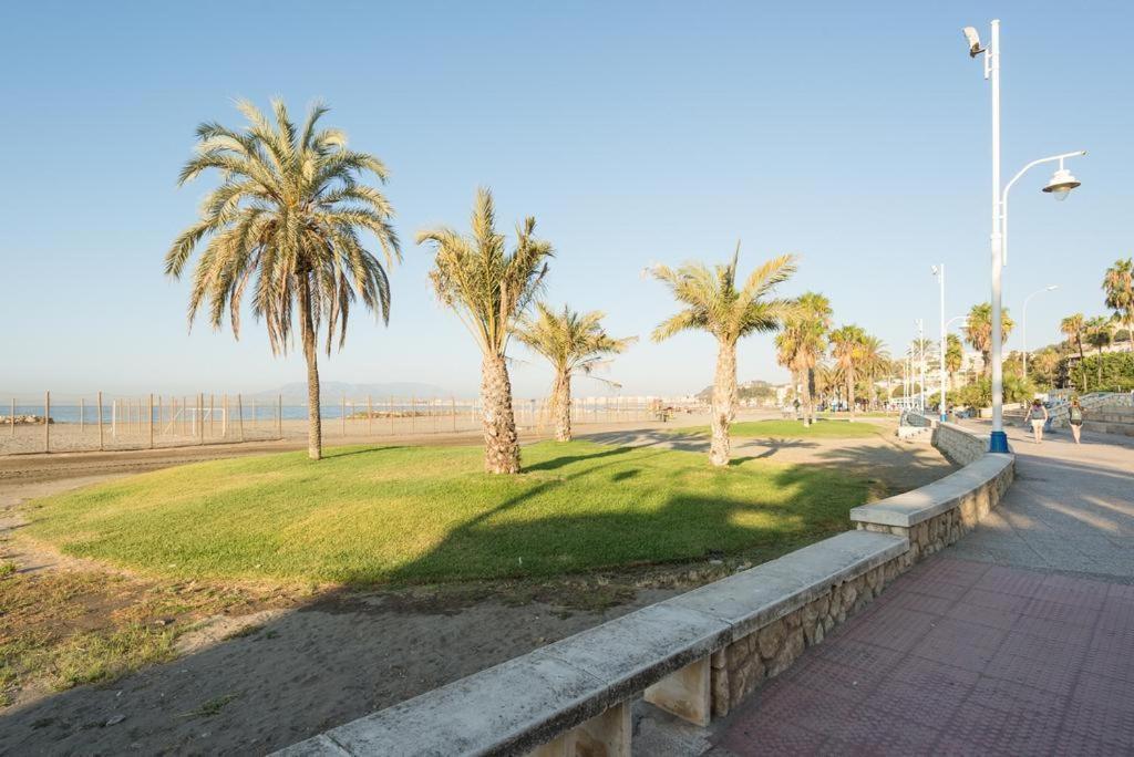 Solis Mare Apartments - Pedregalejo Beach Malaga Bagian luar foto